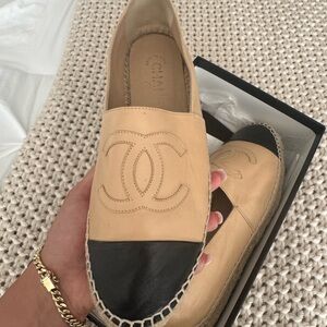 Chanel Beige and Black Espadrilles in great condition 
Proof of purchase!